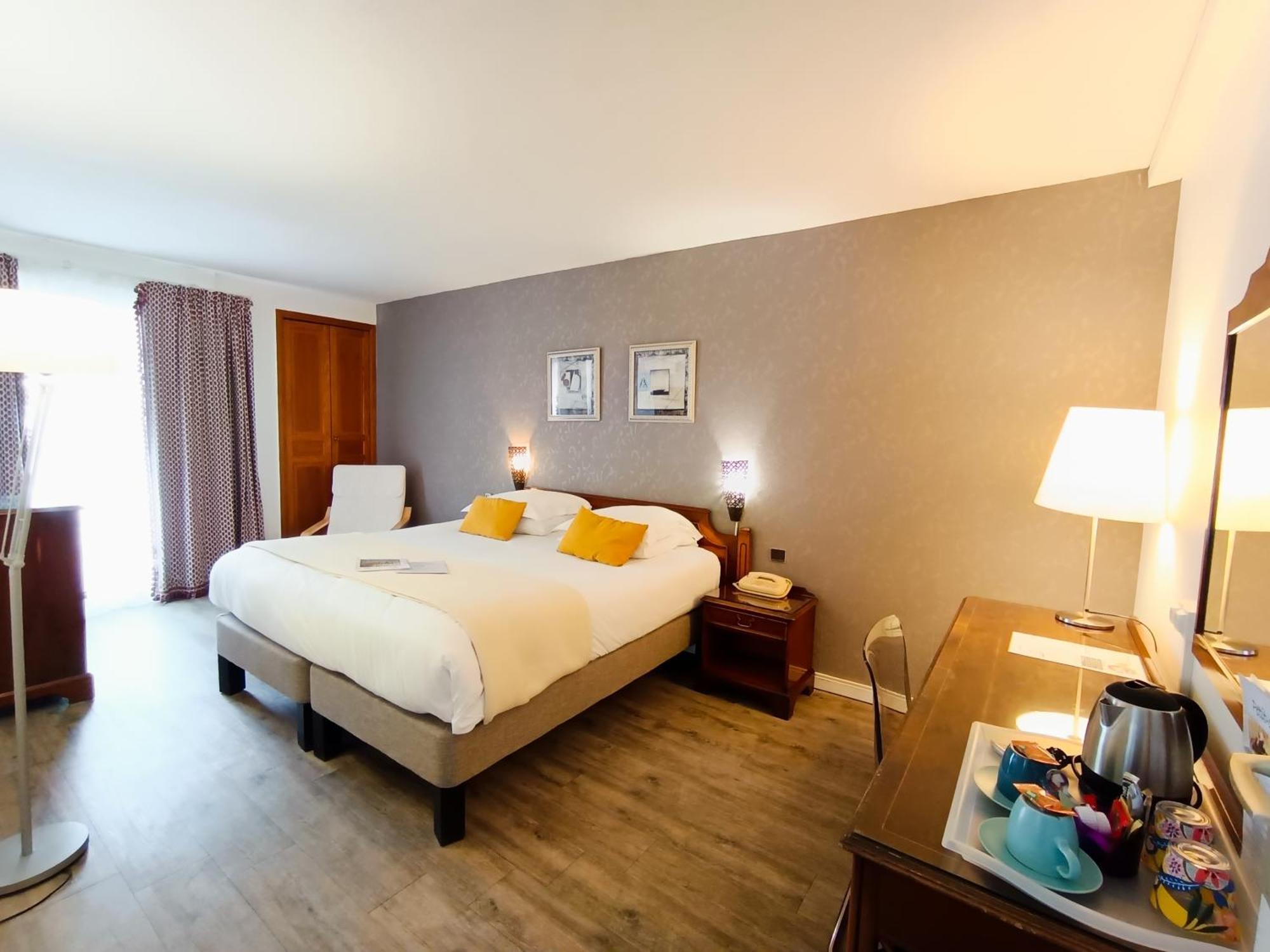 Hotel Des Tuileries Nimes Luaran gambar